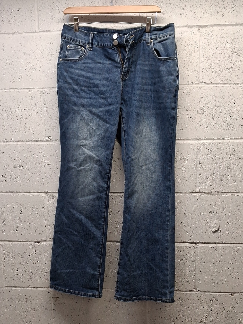 NWOT Womens Flamingals Straight Leg Blue Denim Jeans - Mid Wash